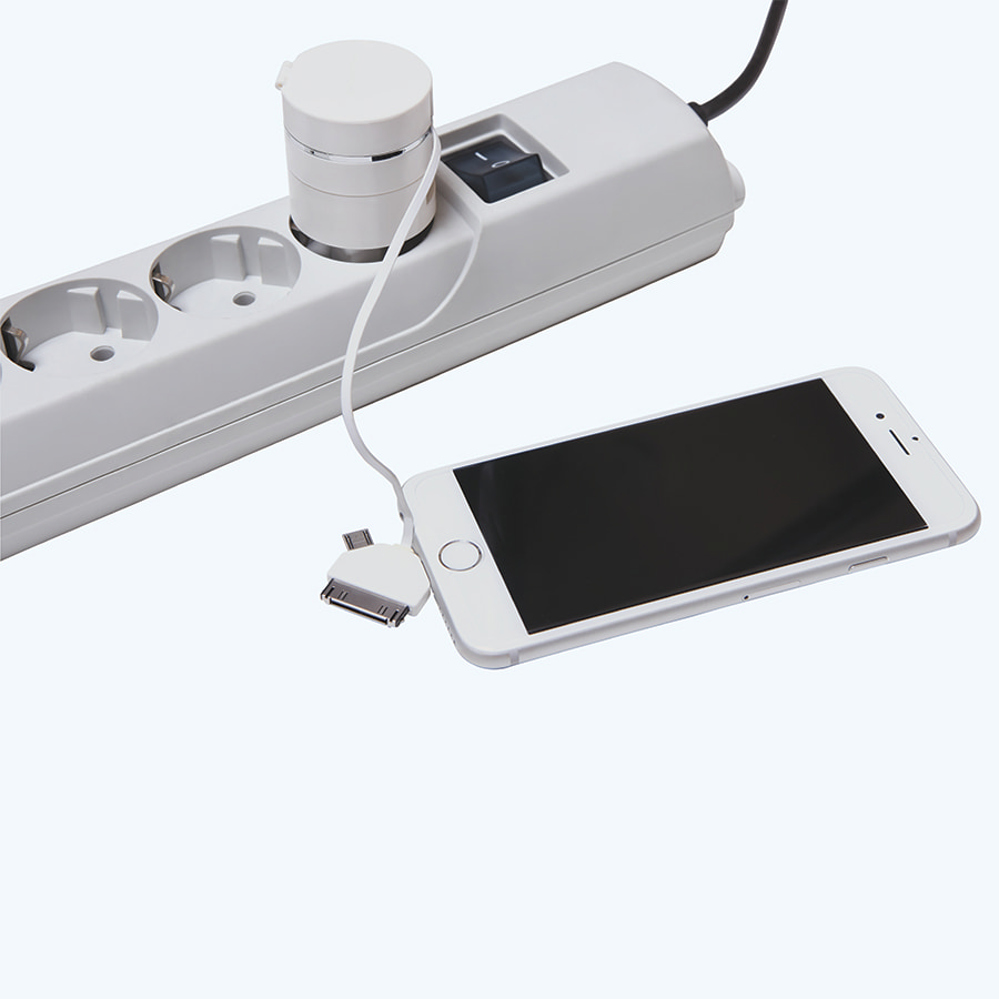 ������� �������� ���������� c USB ������� � ������������� ������� 3-�-1